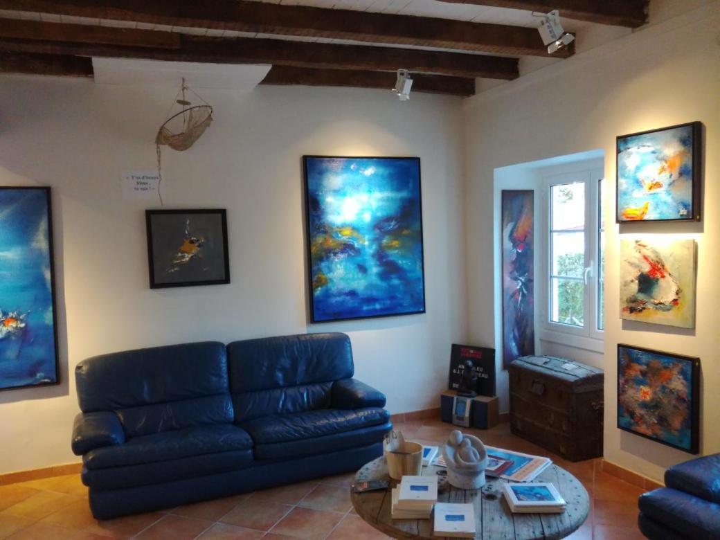 Galerie D'Art D'Une Ancienne Mairie De 1783 Espelette Zewnętrze zdjęcie
